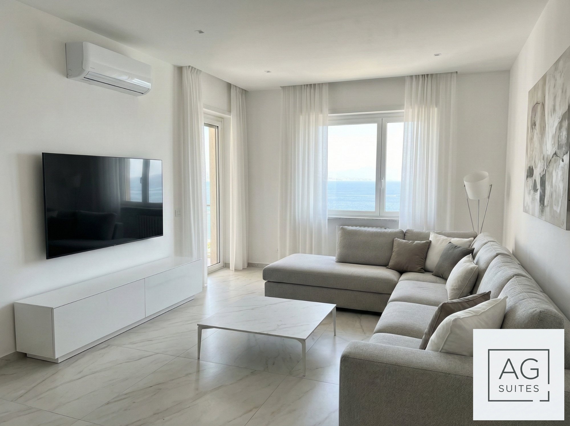 Naples Pearl Apartment living room